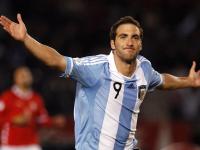 FB体育官方网站-世界杯之夜，切特连续得分拉开差距，改写历史的五分钟