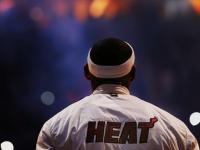 FB体育APP-国王稳如磐石攻克北京，德罗赞末节封神定乾坤