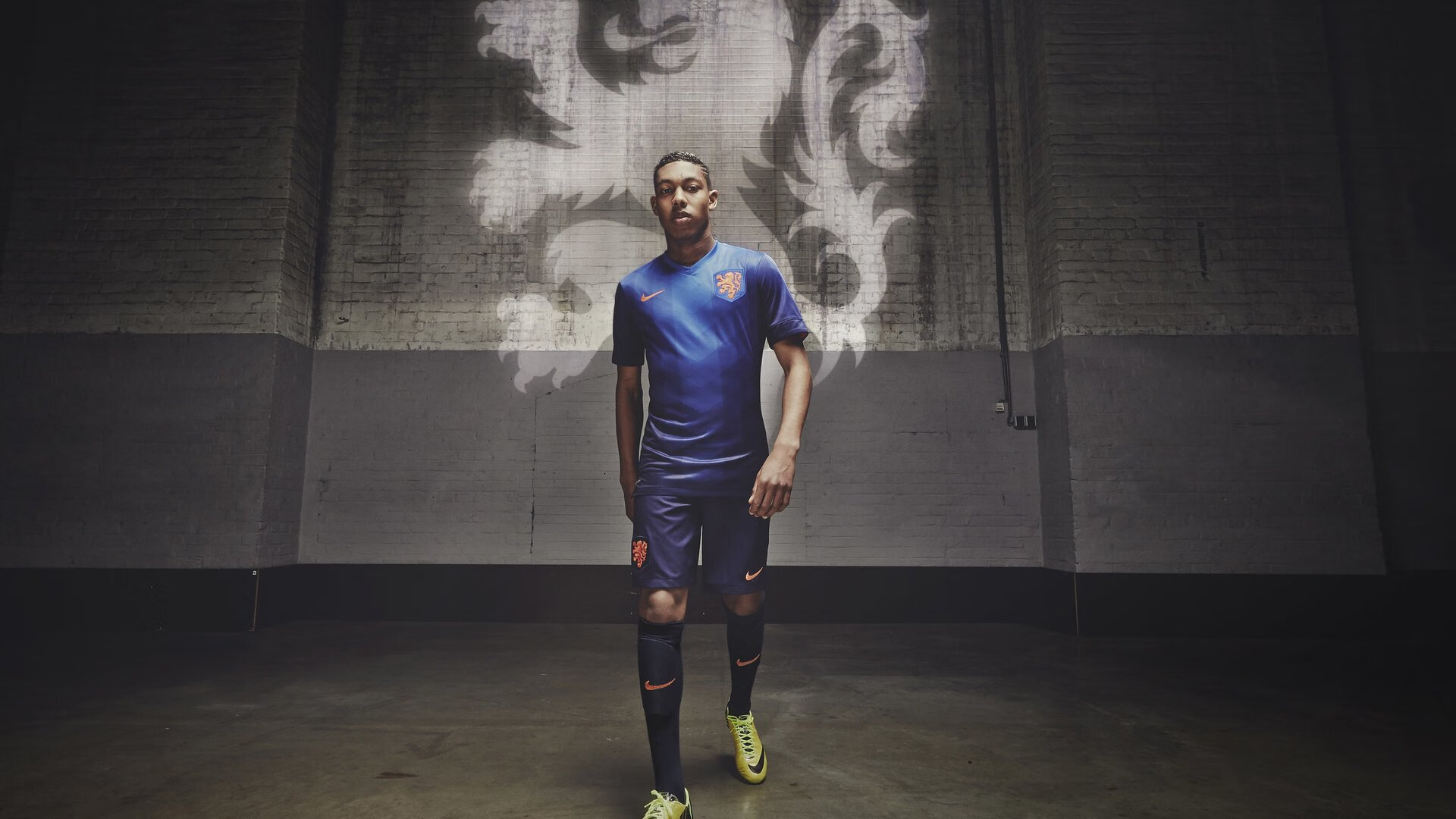 鹰击长空！攻防一体碾压黄蜂，西亚卡姆全能表现获评满分